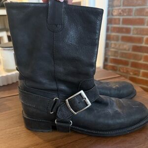 Vibram Black Leather Combat Boots. Size 37.5 womens . Made in Italy